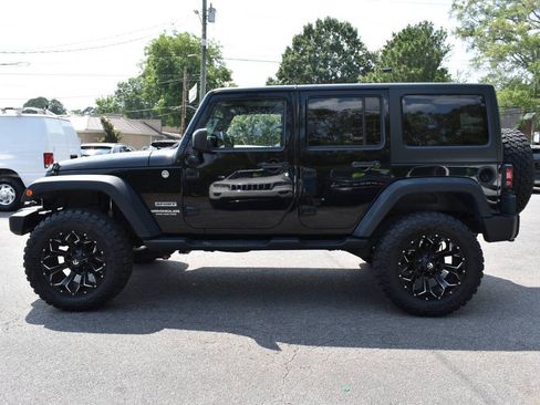 Used 2015 Jeep Wrangler Unlimited Sport w/ Quick Order Package 24S AWD/4WD image 3