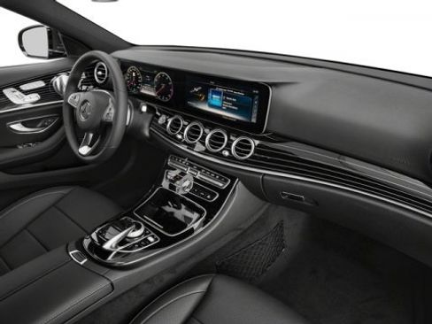 Used 2018 Mercedes-Benz E 400 4MATIC Sedan w/ Premium 1 Package image 19