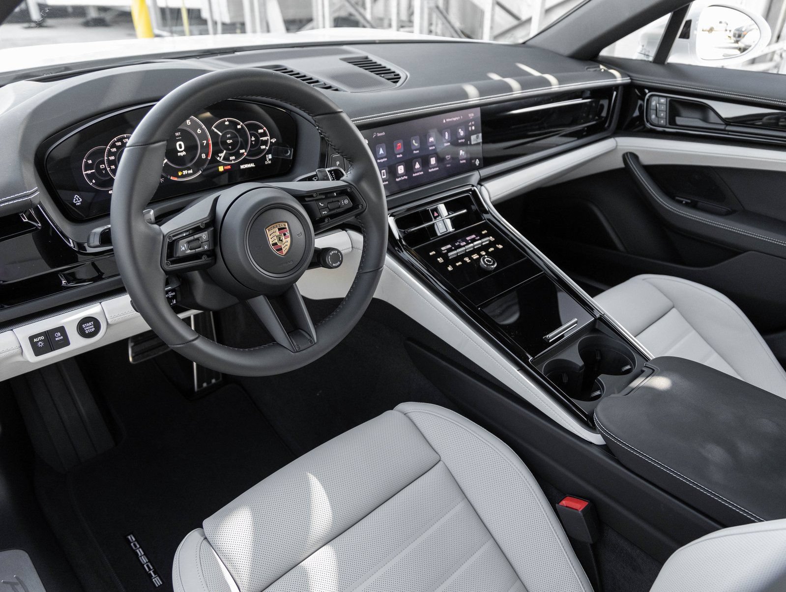 New 2026 Porsche Panamera 4 AWD/4WD image 4