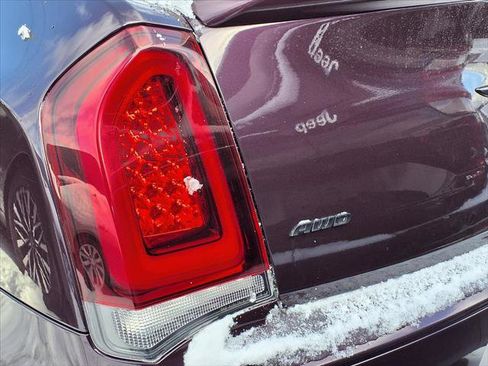 Certified 2020 Chrysler 300 Touring L w/ 300 Premium Group image 53