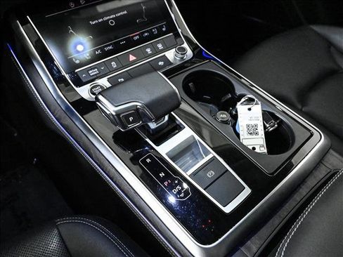 Used 2023 Audi Q8 Premium Plus w/ Premium Plus Package AWD/4WD image 12
