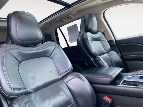 Used 2022 Lincoln Aviator Reserve w/ Equipment Group 201A image 15