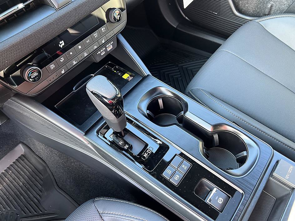 New 2026 Subaru Outback Limited AWD/4WD image 17