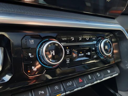 Used 2022 GMC Sierra 1500 Denali image 25