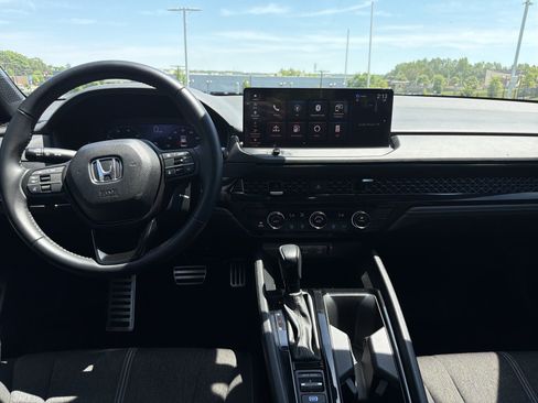 Used 2024 Honda Accord Sport image 27