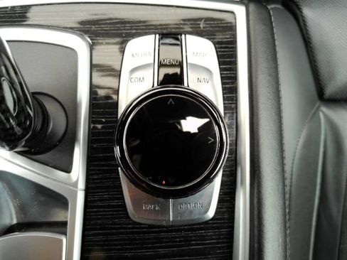 Used 2019 BMW 750i w/ Executive Package RWD image 57