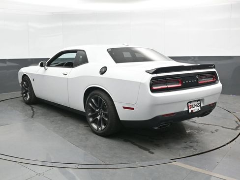Used 2021 Dodge Challenger R/T Scat Pack RWD image 11