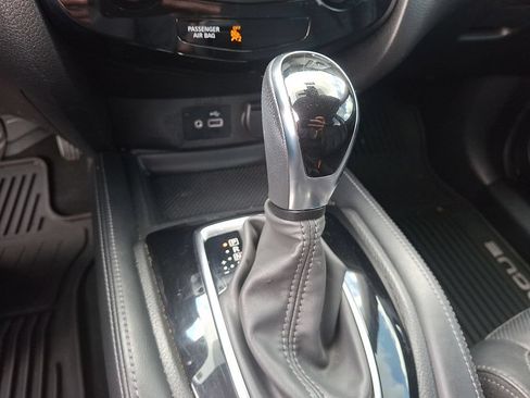 Used 2018 Nissan Rogue SL FWD image 14