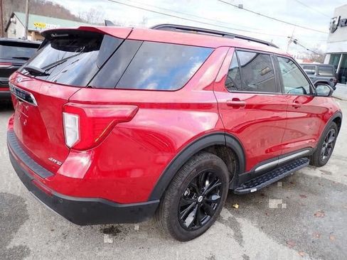 Used 2023 Ford Explorer XLT w/ Equipment Group 202A AWD/4WD image 3