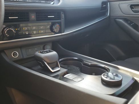 Certified 2023 Nissan Rogue S image 26