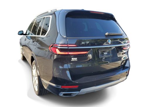 Used 2025 BMW X7 xDrive40i w/ Premium Package AWD/4WD image 3