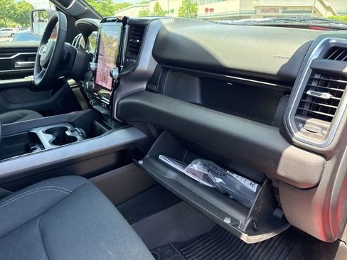 Used 2025 RAM 1500 Big Horn AWD/4WD image 31