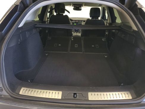 Used 2019 Land Rover Range Rover Velar S AWD/4WD image 25