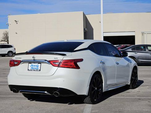 Used 2017 Nissan Maxima SR w/ Midnight Edition image 6