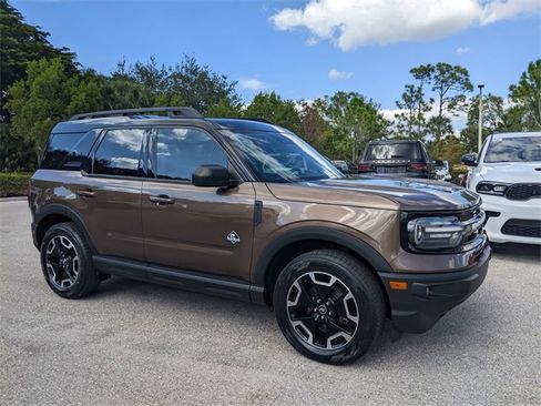 Used 2022 Ford Bronco Sport Outer Banks image 2