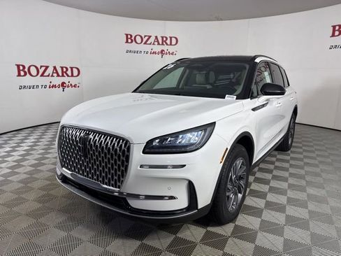 New 2026 Lincoln Corsair Premiere image 3