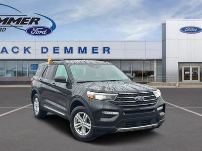 Certified 2022 Ford Explorer XLT w/ Equipment Group 202A