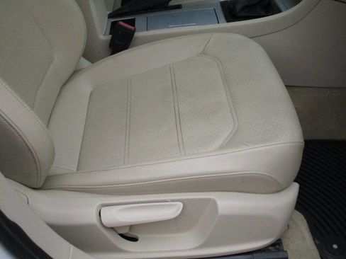 Used 2012 Volkswagen Passat 2.5 SE image 11