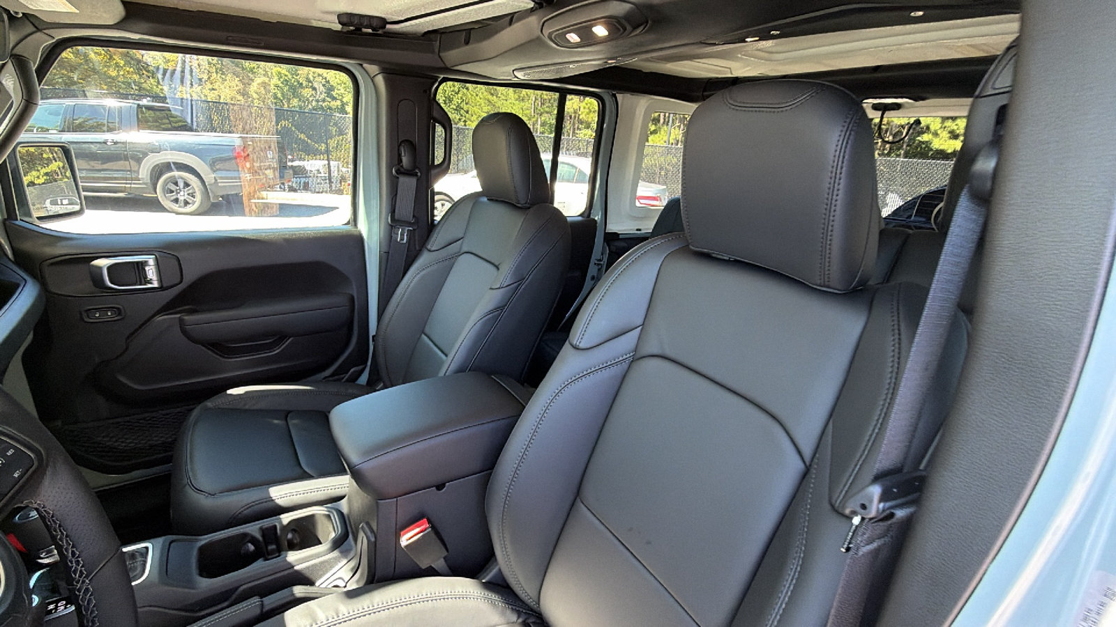 New 2027 Jeep Wrangler Unlimited Rubicon 392 AWD/4WD image 17