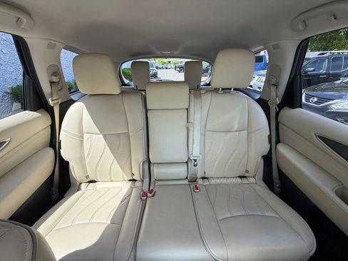 Used 2019 INFINITI QX60 Luxe w/ Essential Package AWD/4WD image 17