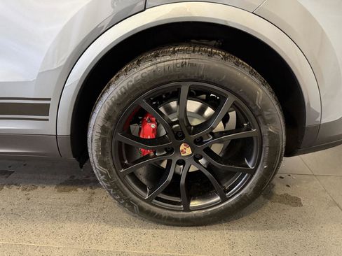 New 2026 Porsche Cayenne S image 11