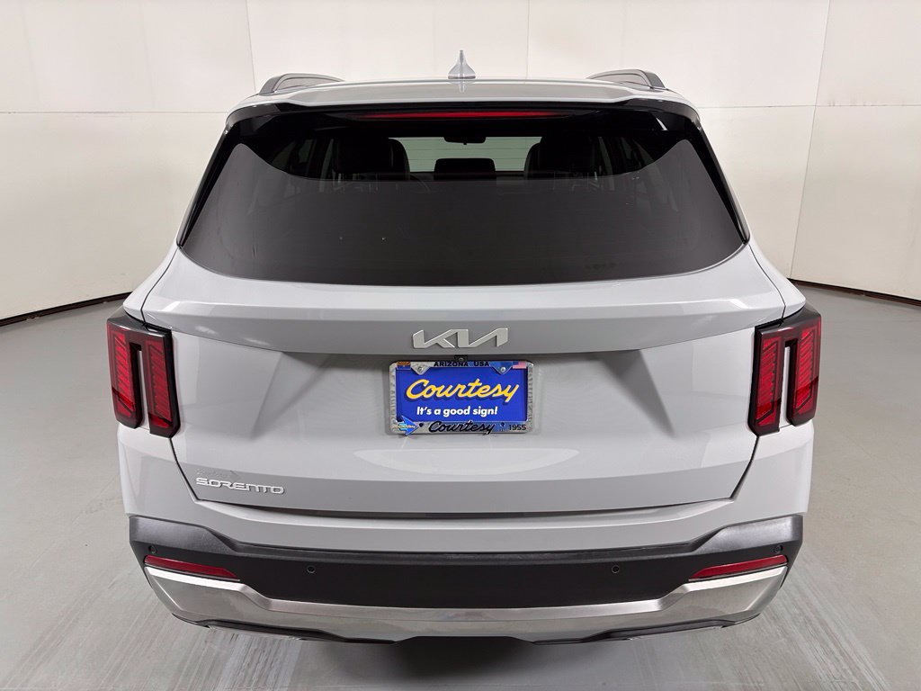 Used 2025 Kia Sorento S w/ Panoramic Sunroof Package FWD image 7