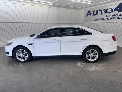 Used 2017 Ford Taurus SE image 7