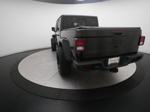 Used 2021 Jeep Gladiator Willys image 32