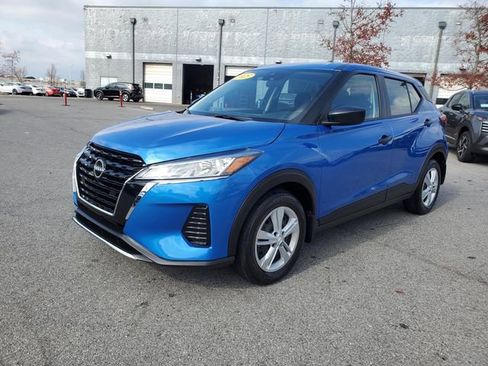 Certified 2025 Nissan Kicks Play S image 8