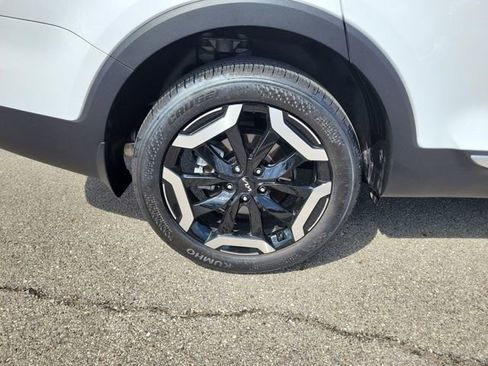 Used 2025 Kia Telluride S FWD image 8