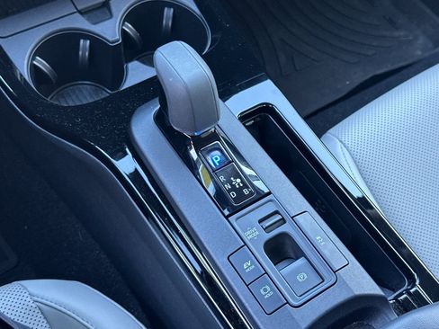 Used 2024 Toyota Prius XLE image 20