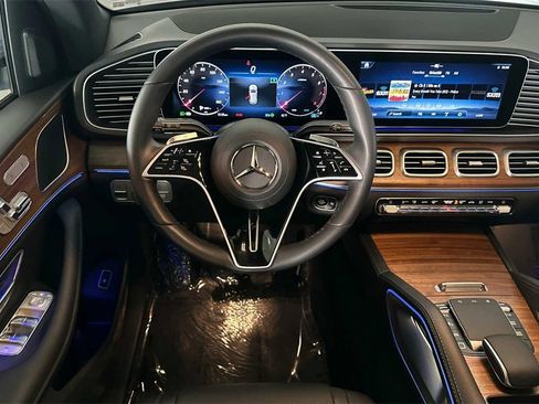Certified 2025 Mercedes-Benz GLE 350 4MATIC image 17