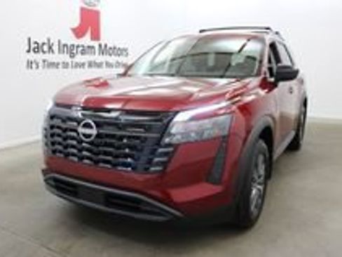 New 2026 Nissan Pathfinder SV AWD/4WD image 2