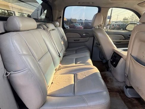 Used 2007 Chevrolet Avalanche LT w/ LT Preferred Equipment Group image 12