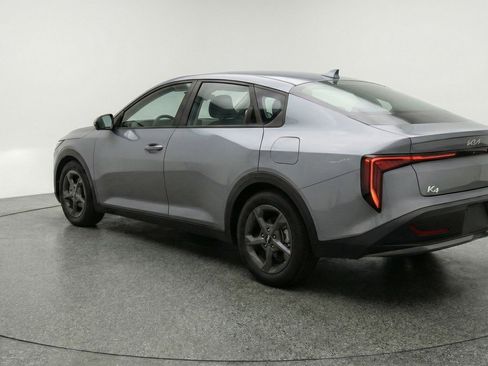 Used 2025 Kia K4 LXS image 6