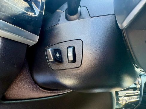 Used 2019 BMW X6 xDrive35i w/ M Sport Package image 40