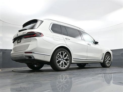 Used 2025 BMW X7 xDrive40i image 26
