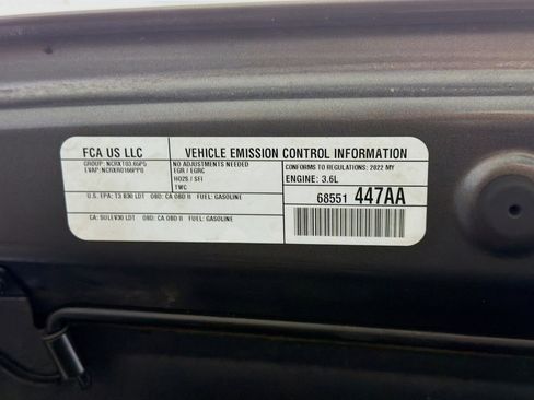 Used 2022 Jeep Gladiator Sport AWD/4WD image 17