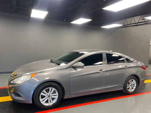 Used 2011 Hyundai Sonata GLS w/ Popular Equipment Pkg 2 image 2