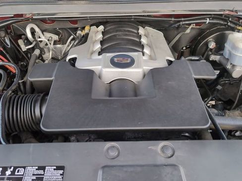 Certified 2020 Cadillac Escalade Premium Luxury image 31