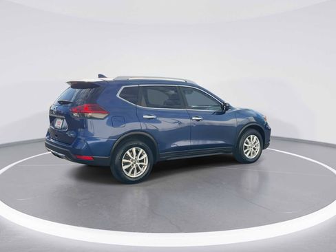 Used 2018 Nissan Rogue SV image 8