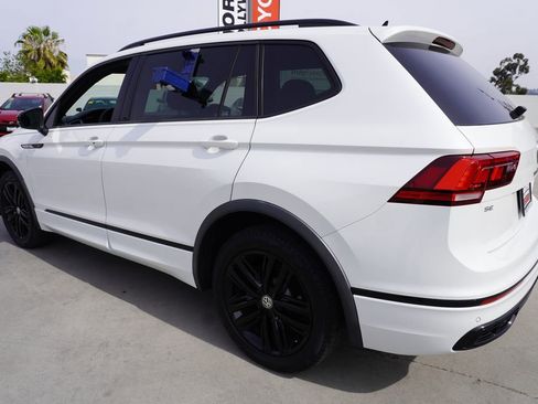 Used 2022 Volkswagen Tiguan SE R-Line image 5
