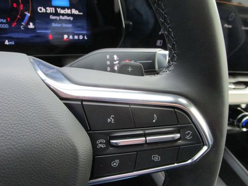 New 2026 Chevrolet Equinox LT w/ Convenience Package II image 32