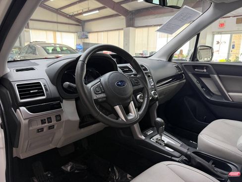 Used 2017 Subaru Forester 2.5i Limited AWD/4WD image 19