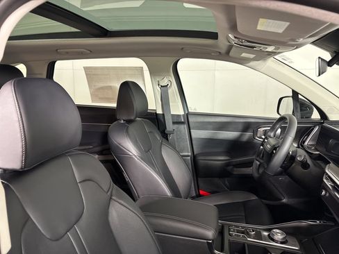 New 2026 Kia Sorento EX AWD/4WD image 16