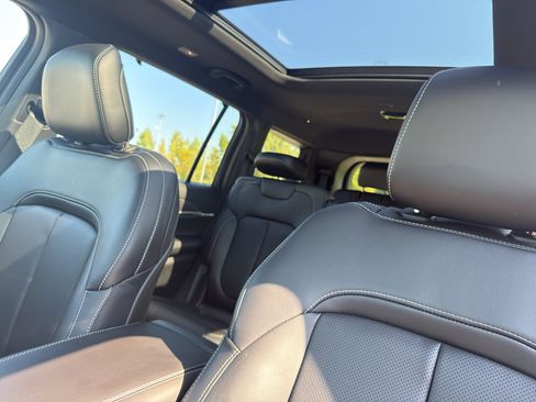 New 2025 Jeep Grand Cherokee L Limited w/ Luxury Tech Group II image 28