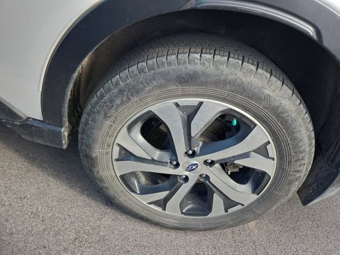 Certified 2022 Subaru Outback Limited AWD/4WD image 7