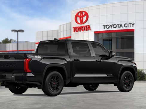 New 2025 Toyota Tundra Platinum w/ TRD Off-Road Package AWD/4WD image 13