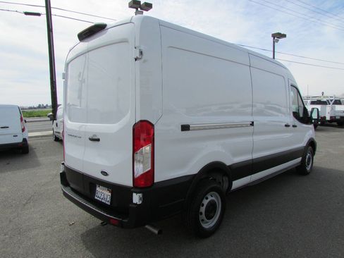 Used 2023 Ford Transit 250 Medium Roof image 6