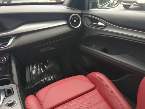 Used 2024 Alfa Romeo Stelvio Ti w/ Performance Driving Package image 15